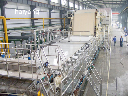 2400mm 100m/Min Kraft Paper Making Machinery pour le tuyautage