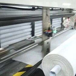 le papier de soie de papier hygiénique de 2400mm faisant à machine les déchets automatiques réutilisent la pulpe
